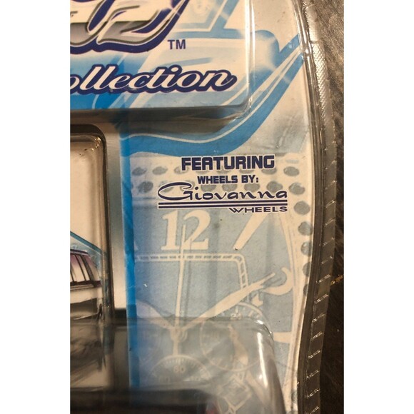 Rare Maisto Luxury Collection Navigator - Picture 5 of 8